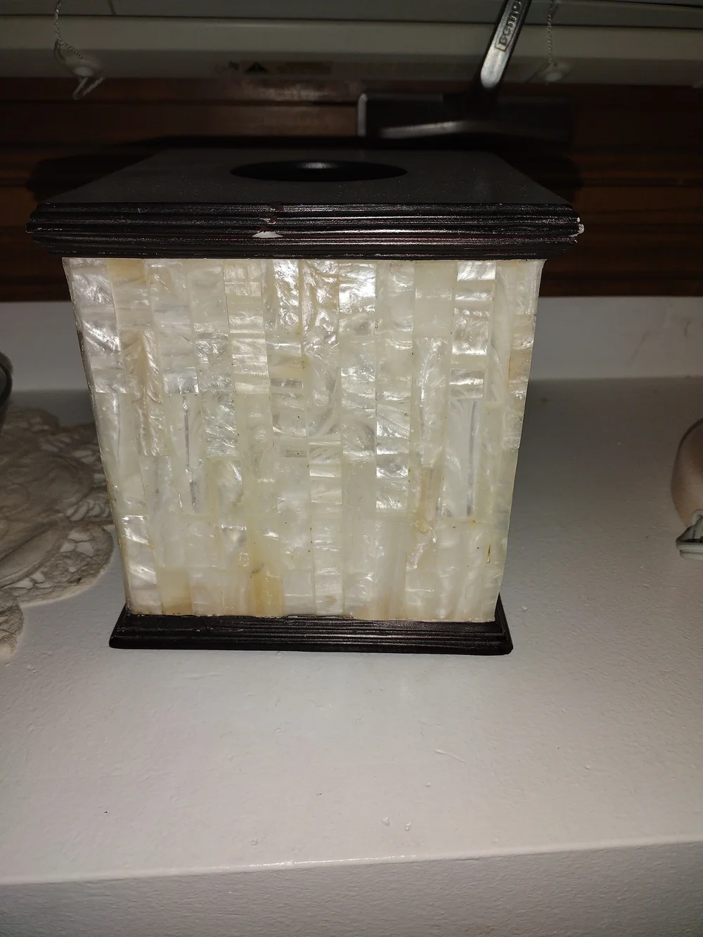 Neutral Mother-of-Pearl Wastebasket & Tissue Box matching Set excellent conditio